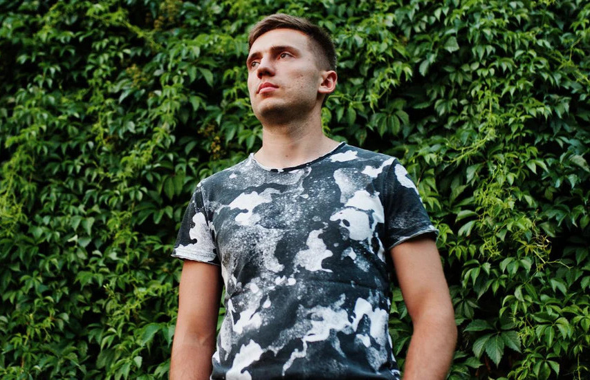 A man in a red suit designed by Pearce Bespoke Washington DC.