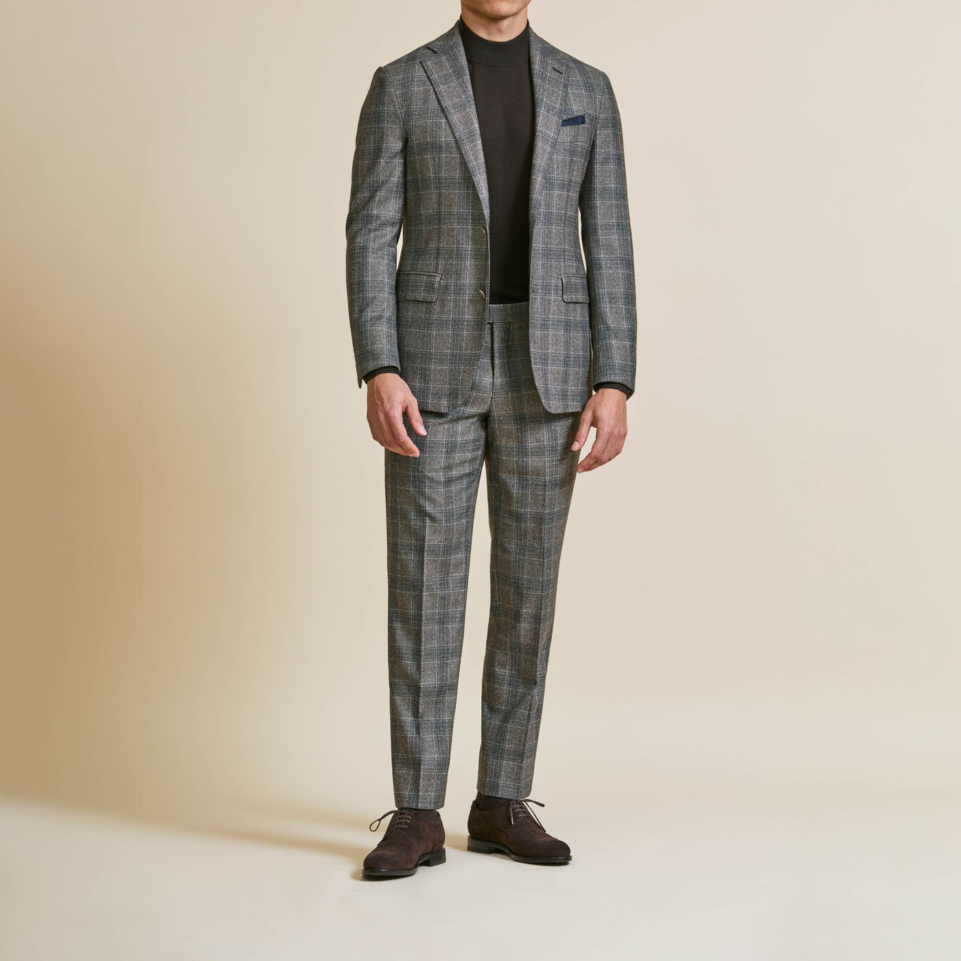 A Pearce Bespoke custom suit on a male model.