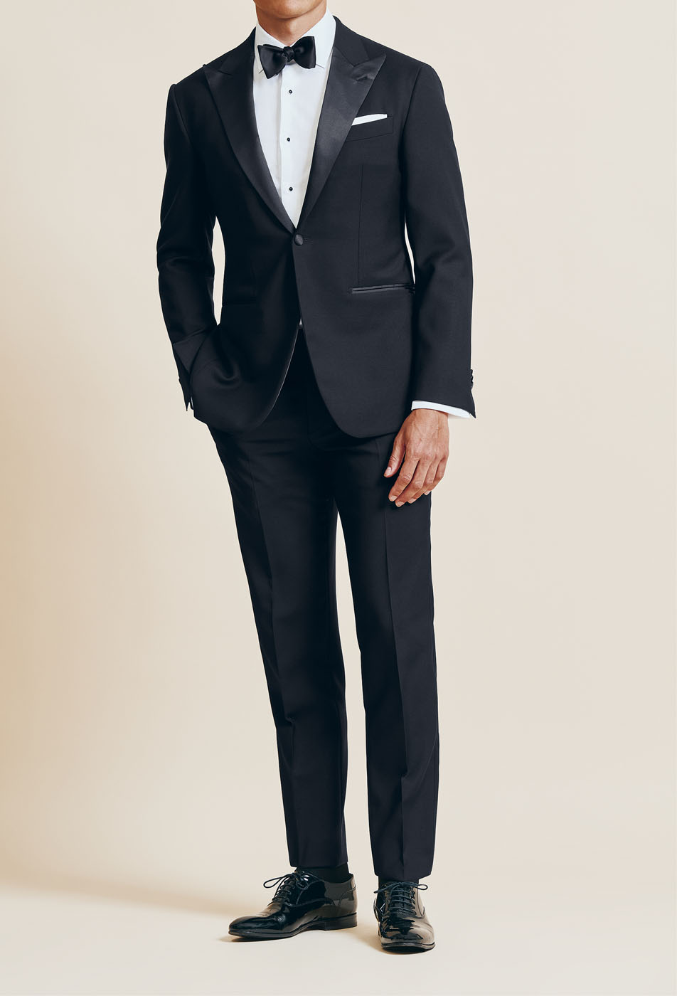 A Pearce Bespoke custom suit on a male model.