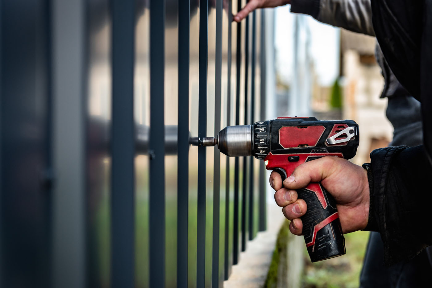 Milt's Handyman Services offers fence repair services.