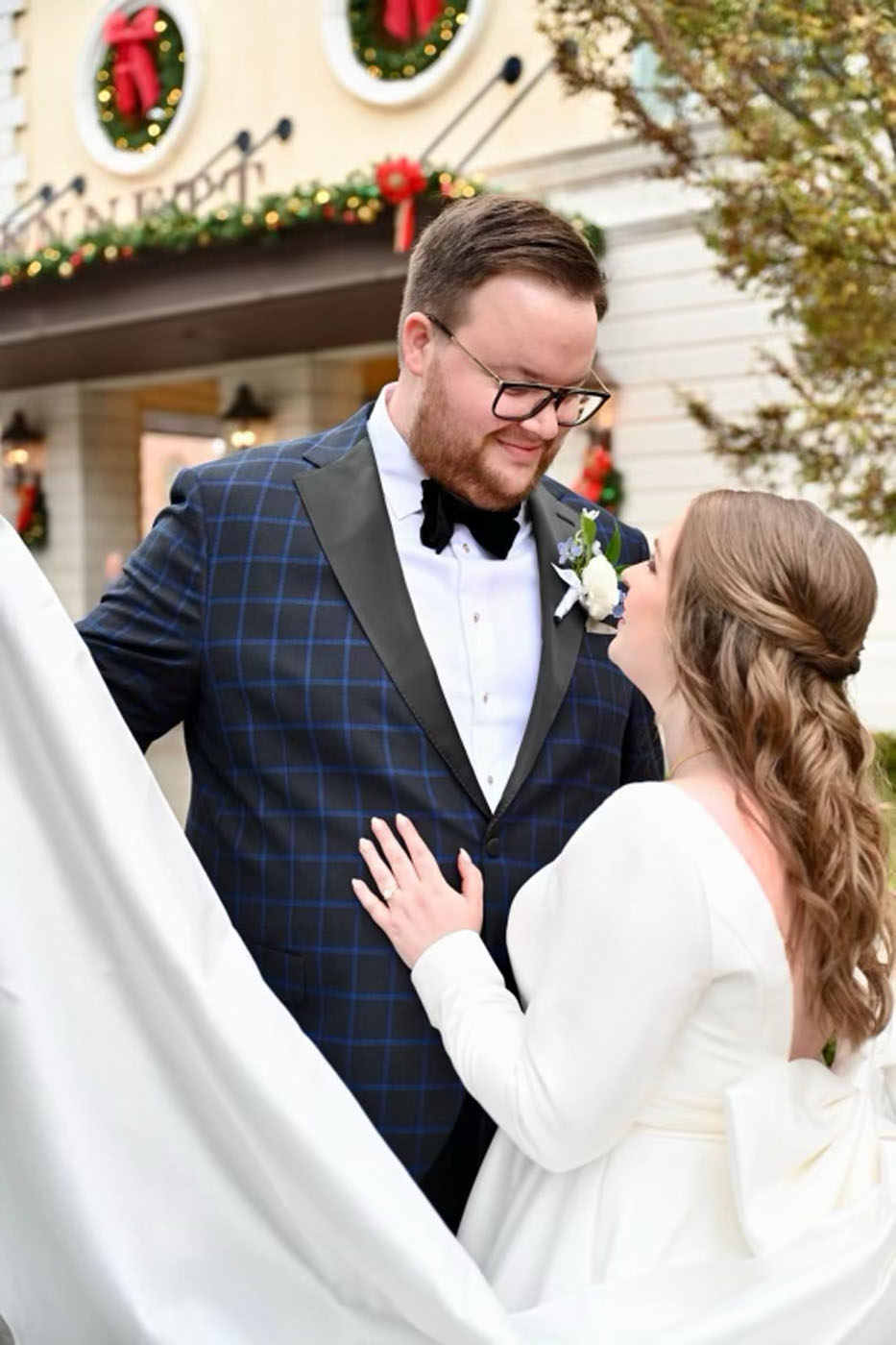 A bride and groom dancing at their wedding in your local area, {fran_state_abbrev}.